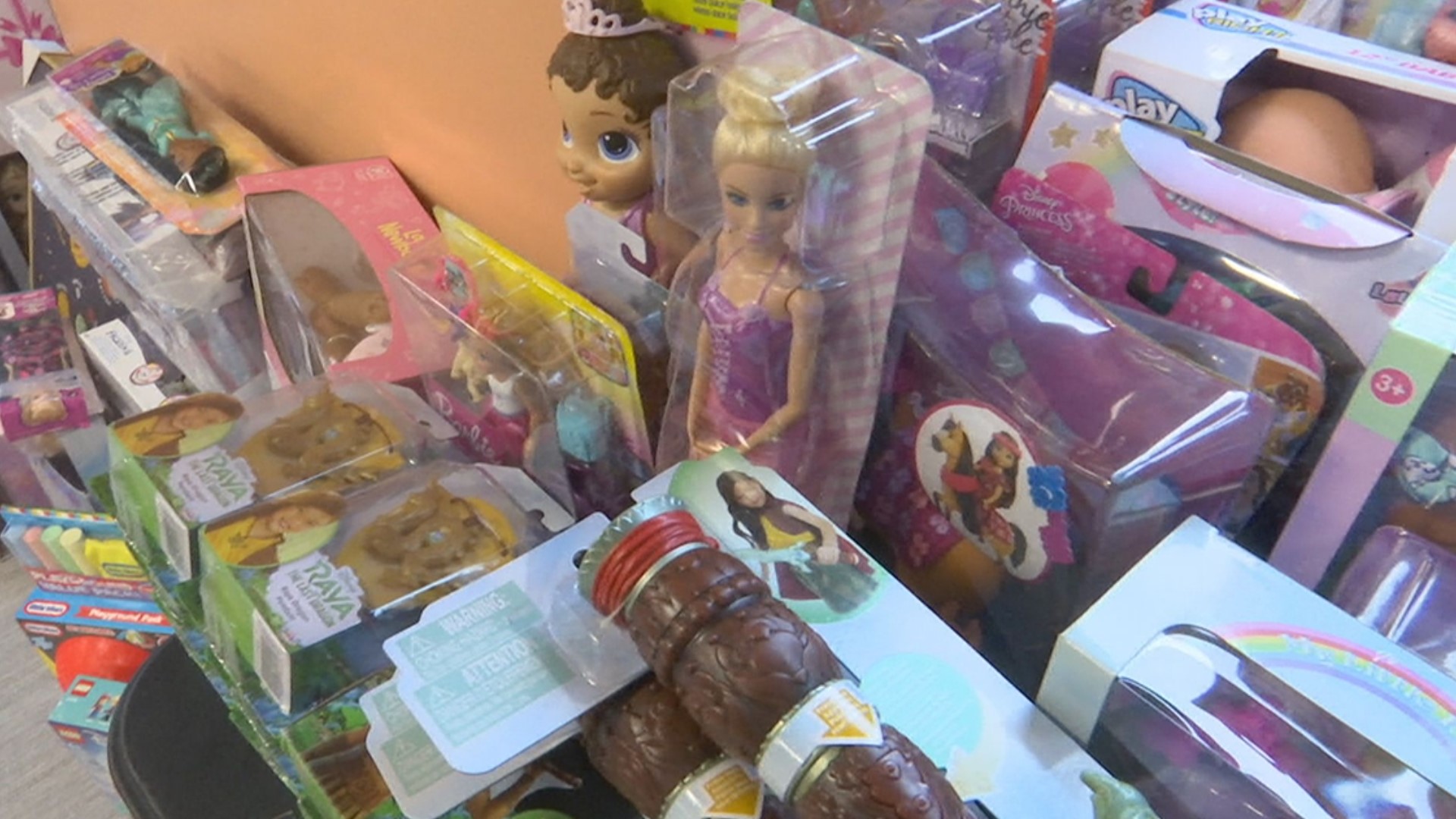 Wheeler Mission Santa Shop helps needy families at Christmas